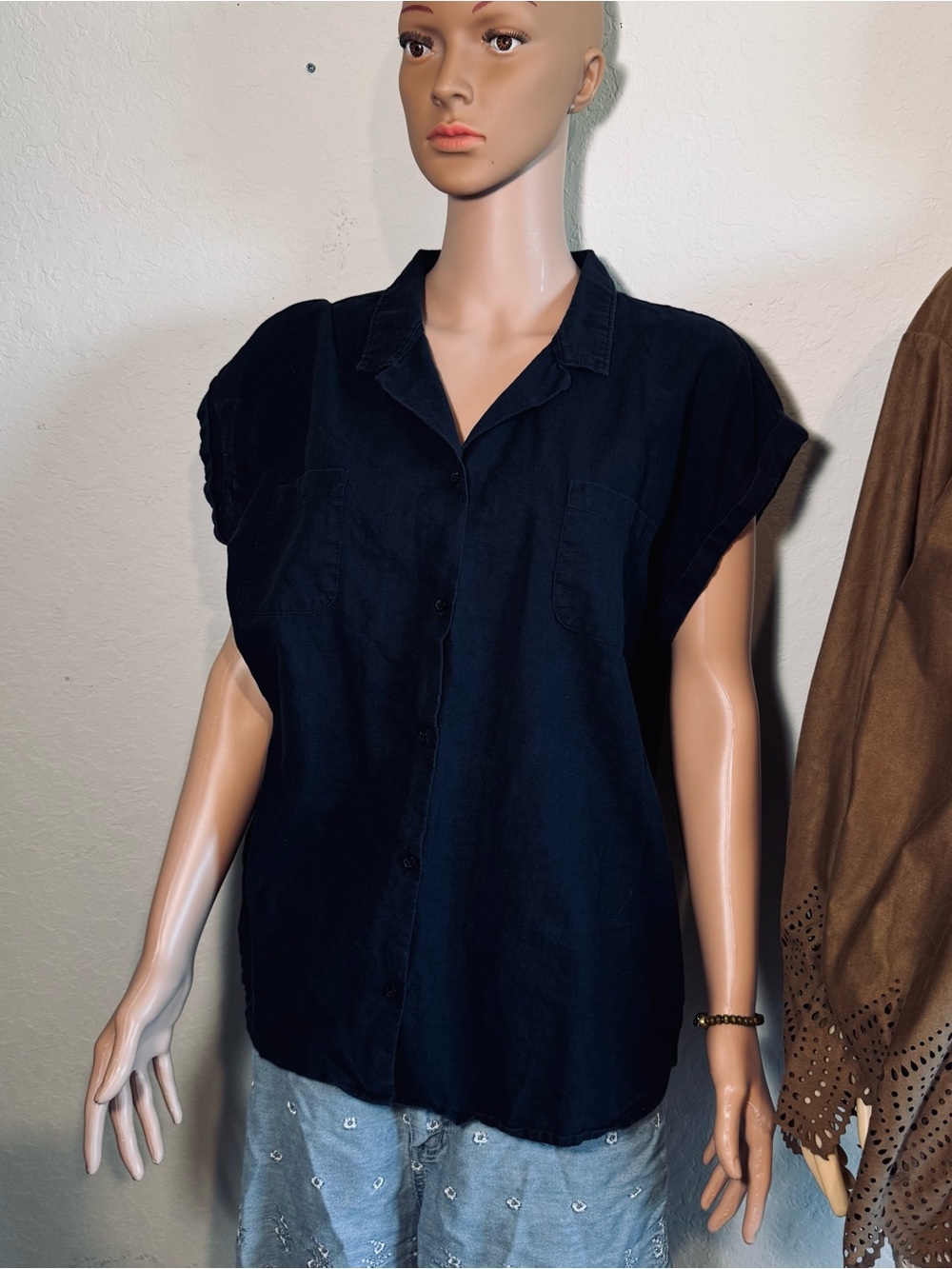 Basic Editions Black Button-Down Short Sleeve Shirt